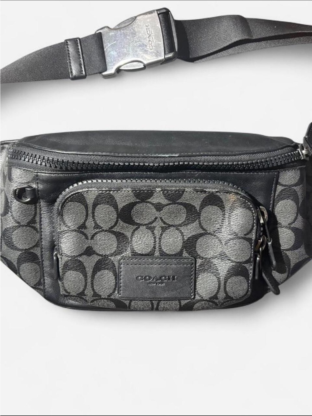 Coach Men’s Signature “Warren” Canvas Belt Bag in Black and Charcoal - Picture 3 of 8